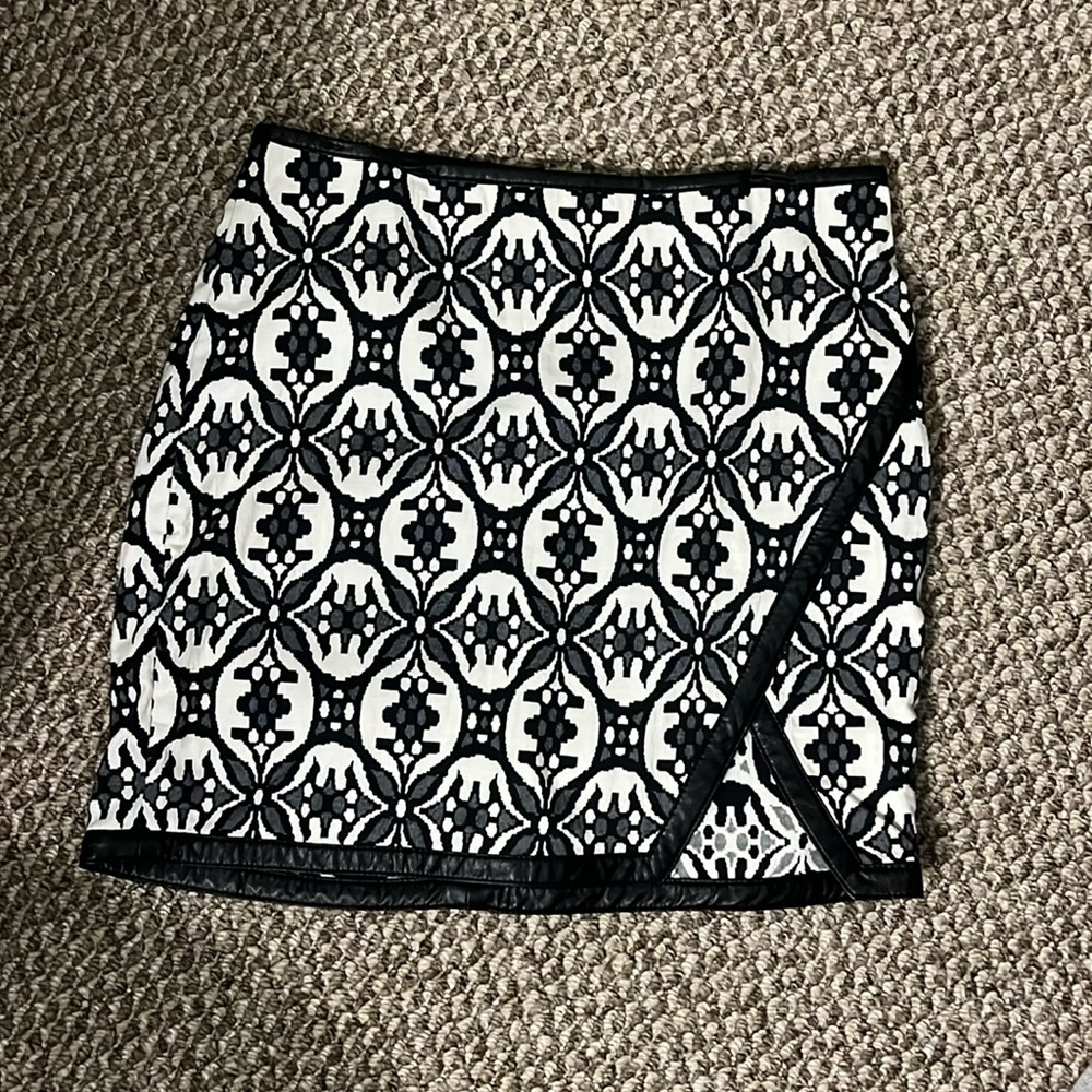 Patterned skirt